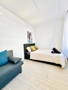 Beautiful 4BR Apt for up to 12P 10 Min to FAC Platz